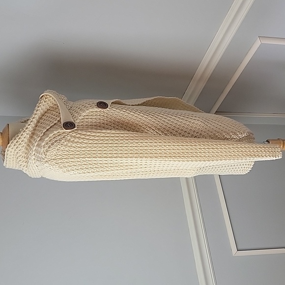 MIRACLE Cream Cowl Neck Faux Button Open Knit Boho Preppy Tulip Hem Sweater M/L - Picture 4 of 8